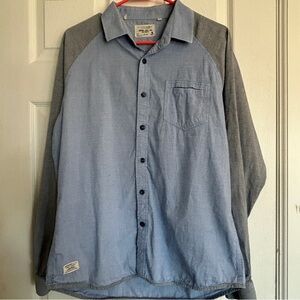Two-Tone Gray and Chambray‎ Blue Button-Up Shirt, 7 Diamonds Large